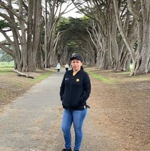 Meet your Posher, Leticia